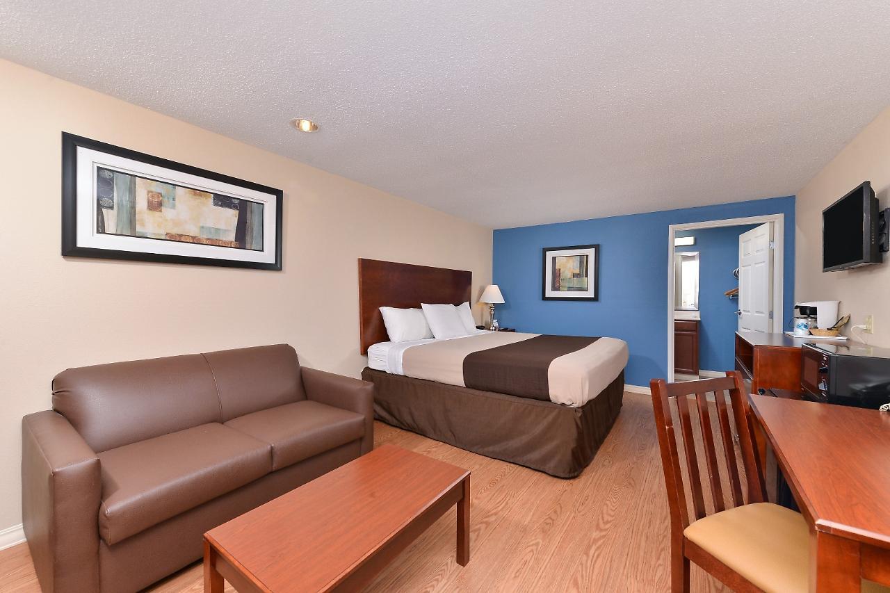 Americas Best Value Inn & Suites St Clairsville Wheeling St. Clairsville Экстерьер фото