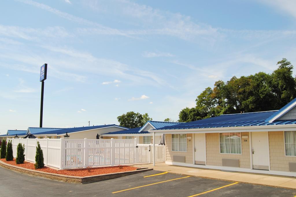 Americas Best Value Inn & Suites St Clairsville Wheeling St. Clairsville Экстерьер фото