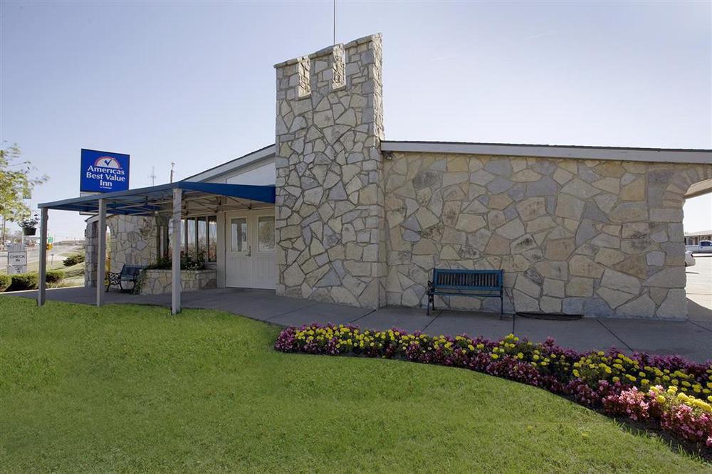 Americas Best Value Inn & Suites St Clairsville Wheeling St. Clairsville Экстерьер фото